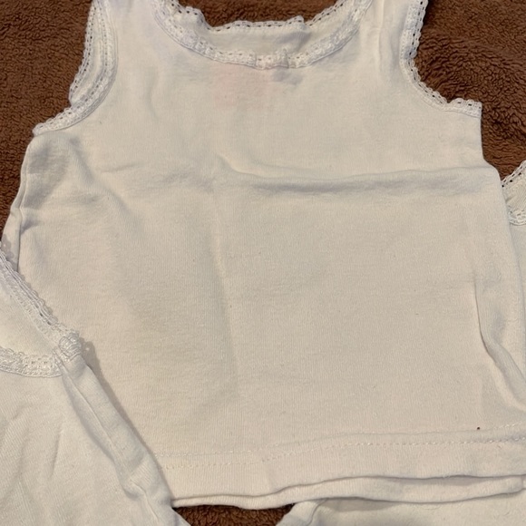NWOT- set of 3 Garanimals 2T-3T girls undershirts with lace trim - Picture 4 of 6
